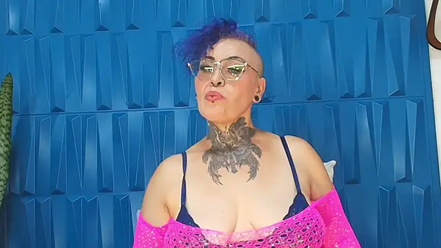 SandyyRose online show from February 16, 2025, 8:00 pm