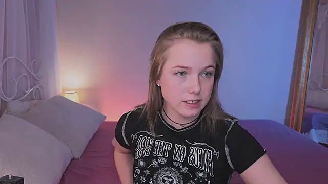 Snapshot of mary_ton chatting on November 16, 2025, 5:01 am mary ton online show from November 16, 2025, 5:01 am