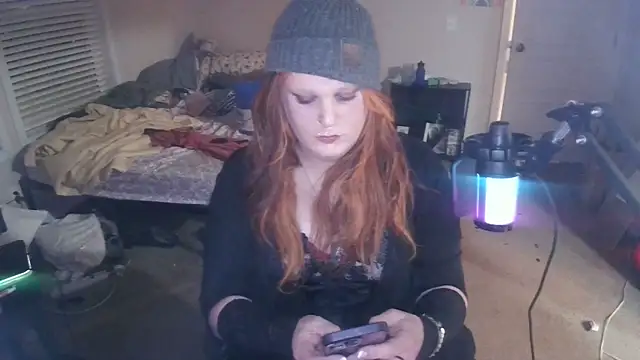 Snapshot of EmberLee chatting on March 22, 2025, 2:27 am EmberLee online show from March 22, 2025, 2:27 am