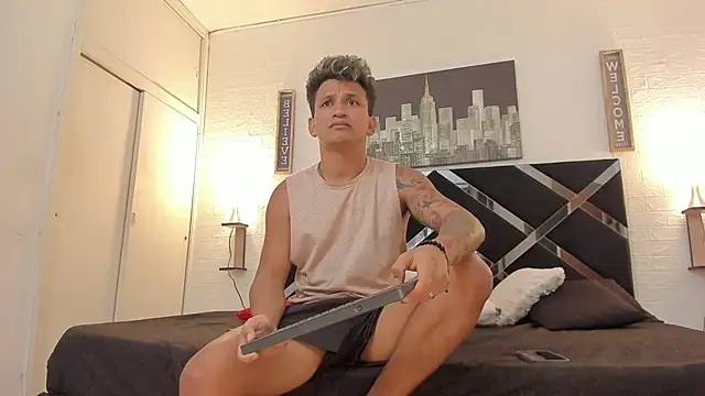 Snapshot of nakedfoam1 chatting on September 23, 2025, 4:19 am nakedfoam1 online show from September 23, 2025, 4:19 am