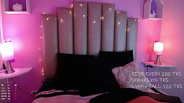 MeghanBurn online show from March 19, 2025, 3:40 pm