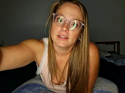 MrandMrsPooks online show from September 27, 2025, 7:03 am