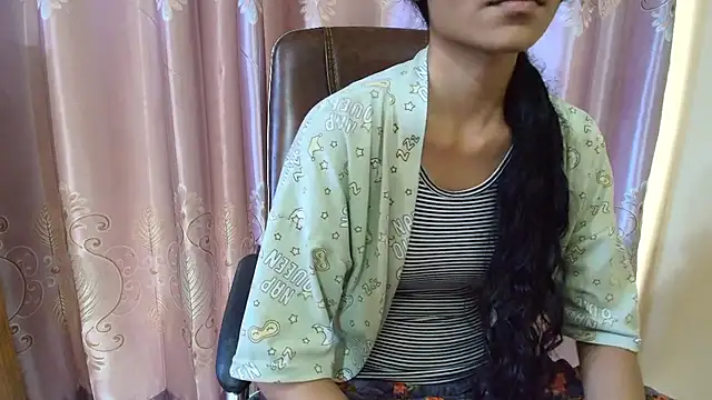 Snapshot of Srabontii chatting on September 19, 2025, 9:02 am Srabontii online show from September 19, 2025, 9:02 am