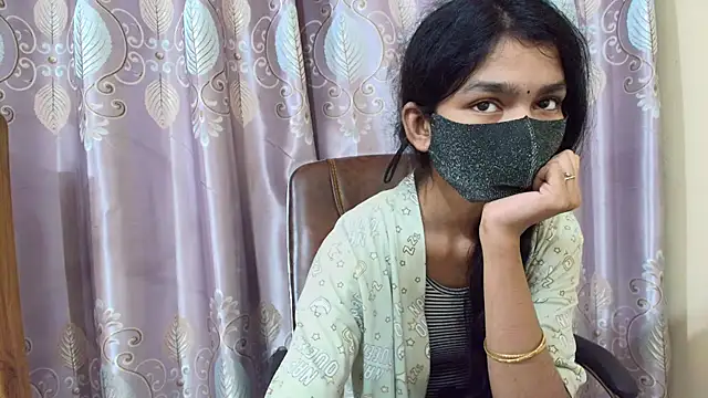 Snapshot of Srabontii chatting on September 19, 2025, 9:08 pm Srabontii online show from September 19, 2025, 9:08 pm