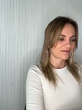 Milla  one online show from November 3, 2025, 7:46 am