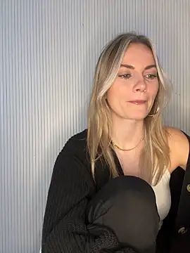 Milla  one online show from February 10, 2026, 1:32 pm