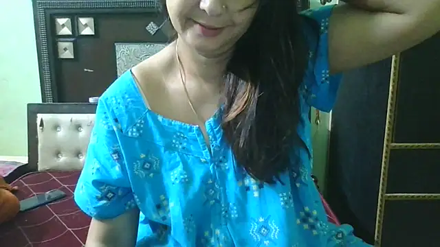 Snapshot of couplesuni chatting on October 9, 2025, 2:45 am couplesuni online show from October 9, 2025, 2:45 am