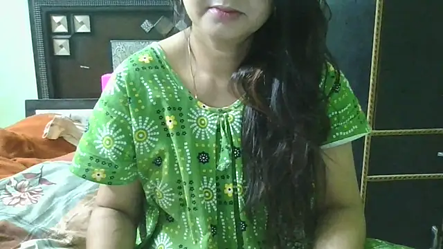 Snapshot of couplesuni chatting on September 21, 2025, 5:23 am couplesuni online show from September 21, 2025, 5:23 am