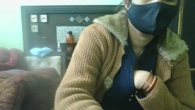couplesuni online show from January 16, 2025, 11:26 am