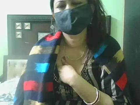 couplesuni online show from February 5, 2025, 5:09 am