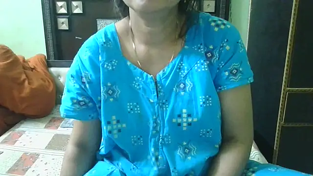 Snapshot of couplesuni chatting on October 1, 2025, 8:30 am couplesuni online show from October 1, 2025, 8:30 am