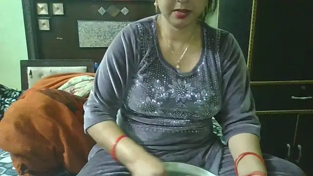 couplesuni online show from February 22, 2026, 7:00 am