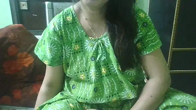 Snapshot of couplesuni chatting on October 22, 2025, 10:25 am couplesuni online show from October 22, 2025, 10:25 am