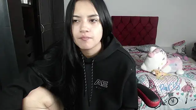 kayla k18 online show from February 5, 2025, 7:53 pm