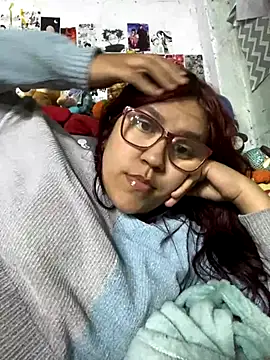 dafne19  online show from September 19, 2025, 4:49 am