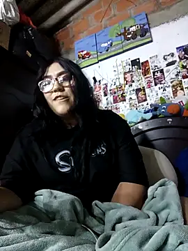 dafne19  online show from November 7, 2025, 5:12 am