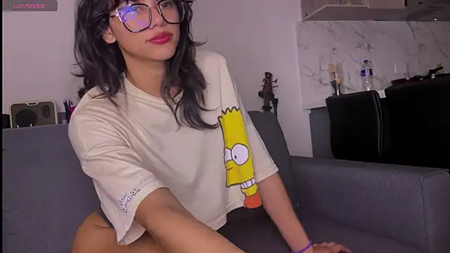 Snapshot of Lovely-allys chatting on October 22, 2025, 12:21 am Lovely-allys online show from October 22, 2025, 12:21 am