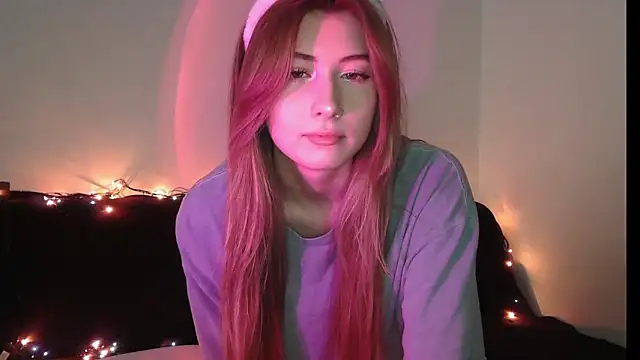 ErikaShyy online show from December 31, 2024, 10:26 am