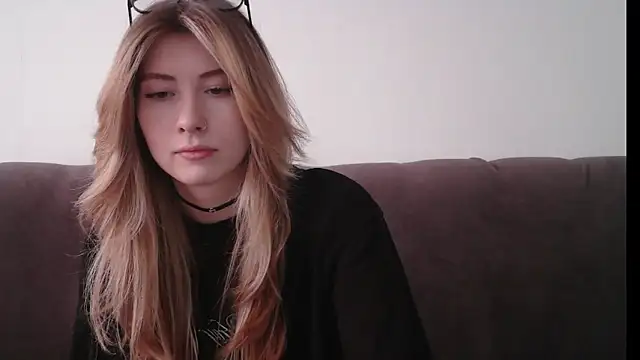 ErikaShyy online show from January 30, 2025, 7:29 am