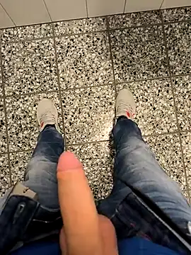 geilehecke1 online show from December 6, 2024, 12:00 pm