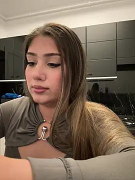 Vivian Jafer online show from July 7, 2026, 6:44 pm