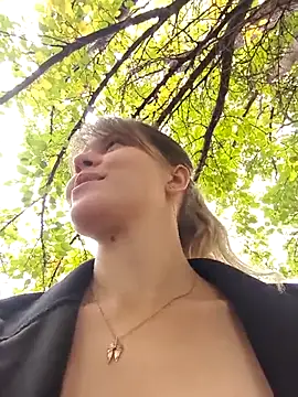 Snapshot of astiSWEET chatting on September 23, 2025, 7:37 am astiSWEET online show from September 23, 2025, 7:37 am