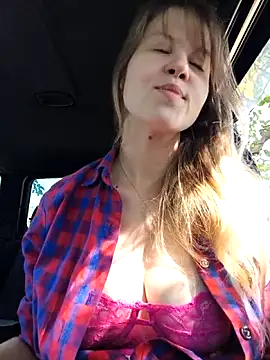 Snapshot of astiSWEET chatting on September 24, 2025, 8:21 am astiSWEET online show from September 24, 2025, 8:21 am