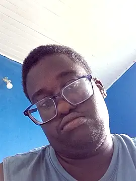 Jeanlaurent972 online show from April 17, 2026, 1:47 pm