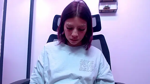 Snapshot of HORNET_ chatting on September 18, 2025, 3:09 am HORNET online show from September 18, 2025, 3:09 am