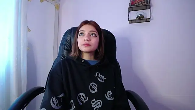 Snapshot of HORNET_ chatting on March 8, 2025, 5:22 pm HORNET online show from March 8, 2025, 5:22 pm