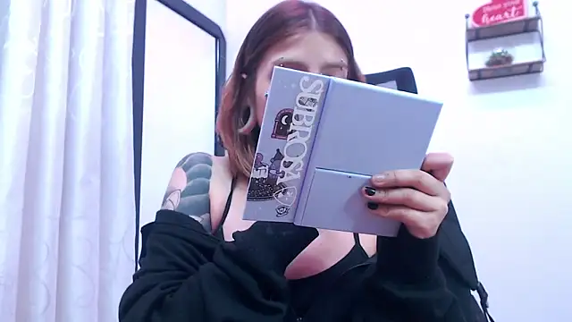 Snapshot of HORNET_ chatting on October 13, 2025, 4:03 am HORNET online show from October 13, 2025, 4:03 am