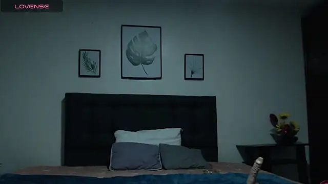 Snapshot of shirly_vannicelli chatting on March 16, 2025, 6:23 pm shirly vannicelli online show from March 16, 2025, 6:23 pm