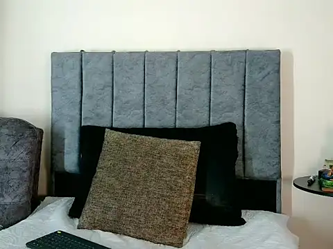 GabrielaMK online show from October 11, 2025, 11:44 am