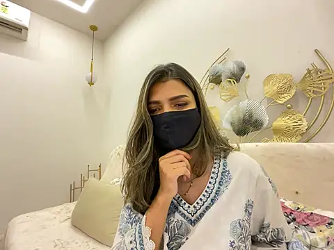 MaYaa  11 online show from March 25, 2026, 6:35 am