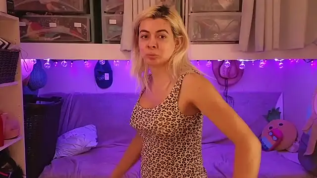 Snapshot of cunty_tranny_lydia chatting on October 15, 2025, 5:28 am cunty tranny lydia online show from October 15, 2025, 5:28 am