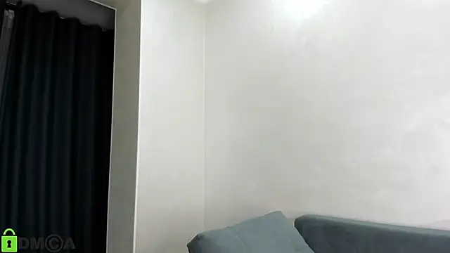 Lola Peach online show from February 16, 2025, 2:43 pm