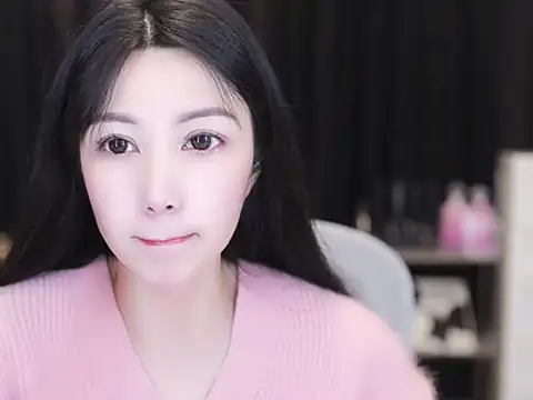 Nuyoah-77 online show from October 31, 2025, 4:25 pm