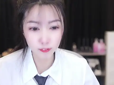 Nuyoah-77 online show from October 8, 2025, 3:57 pm