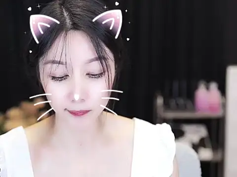 Snapshot of Nuyoah-77 chatting on September 26, 2025, 4:03 pm Nuyoah-77 online show from September 26, 2025, 4:03 pm