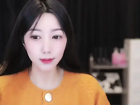 Nuyoah-77 online show from October 15, 2025, 3:09 pm