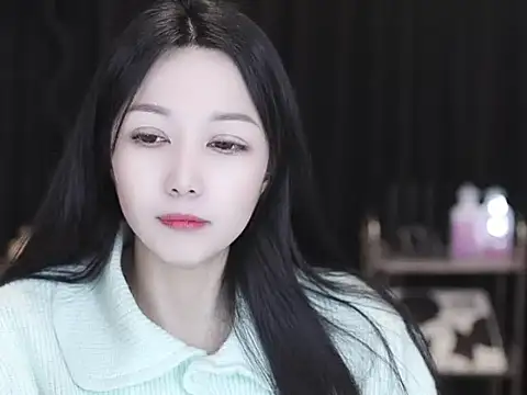 Nuyoah-77 online show from March 1, 2026, 2:28 pm