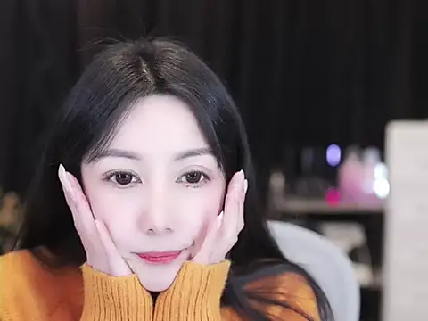 Nuyoah-77 online show from December 2, 2025, 1:13 pm