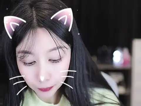 Nuyoah-77 online show from December 16, 2025, 8:40 am