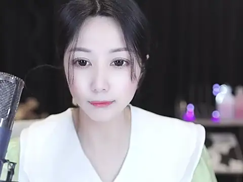 Nuyoah-77 online show from March 21, 2026, 1:26 pm