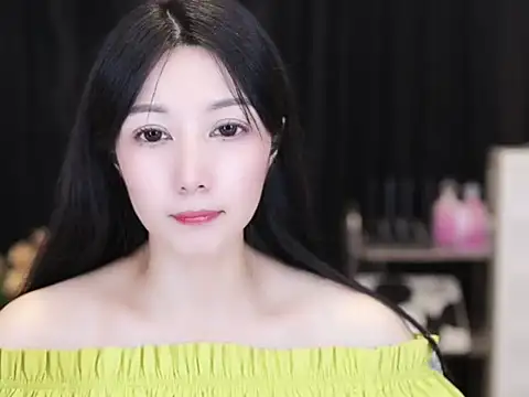 Snapshot of Nuyoah-77 chatting on October 5, 2025, 4:09 pm Nuyoah-77 online show from October 5, 2025, 4:09 pm