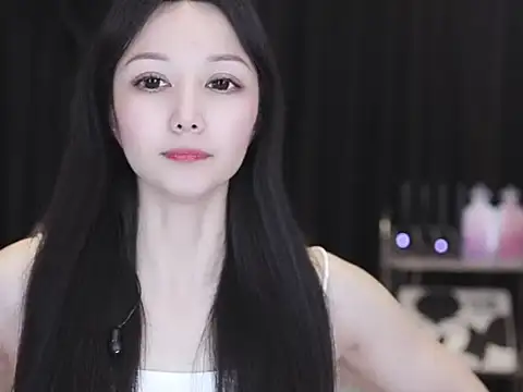 Nuyoah-77 online show from April 2, 2026, 2:57 pm