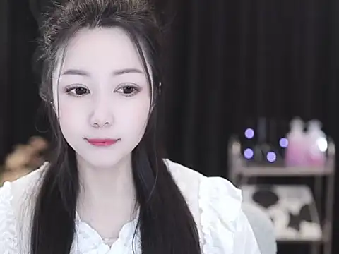 Nuyoah-77 online show from February 19, 2026, 6:21 am