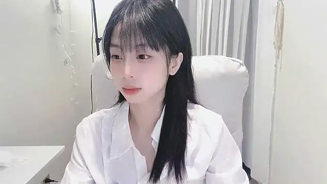 -Hottie online show from March 7, 2025, 3:28 pm