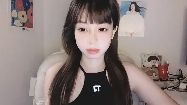 -Hottie online show from September 17, 2025, 4:20 pm