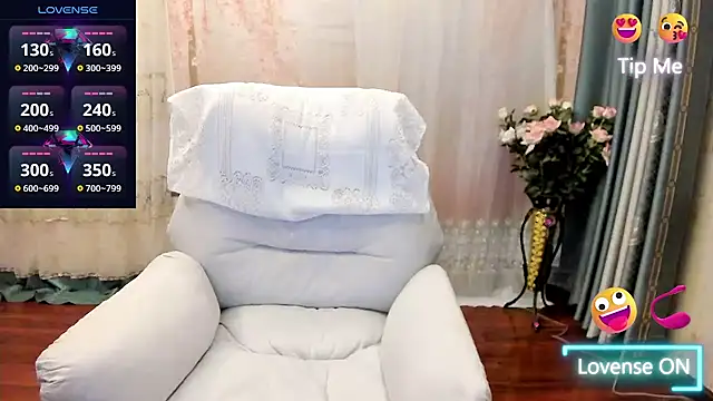 Snapshot of Pennyee chatting on September 23, 2025, 12:56 pm Pennyee online show from September 23, 2025, 12:56 pm